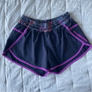 Lululemon Tracker Low-Rise Lined Short 4"